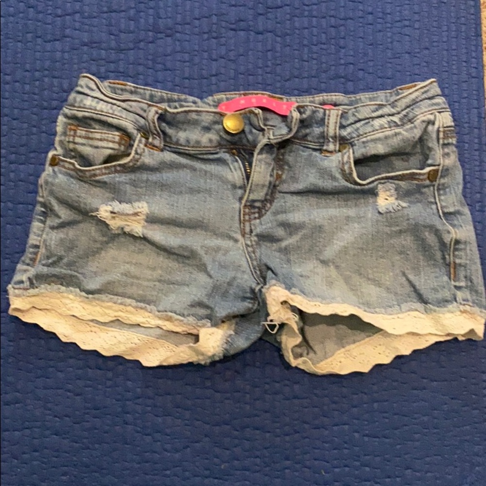 Tinseltown lace shorts